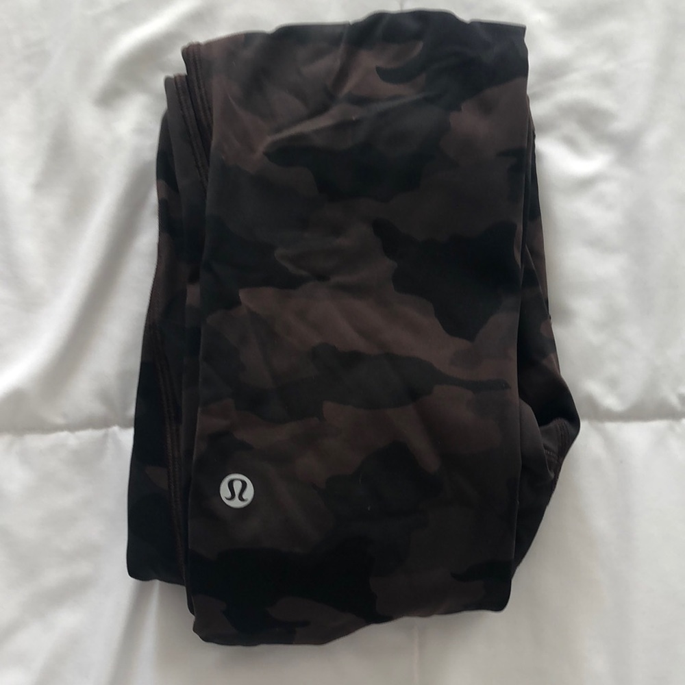 Lululemon leggings with pockets